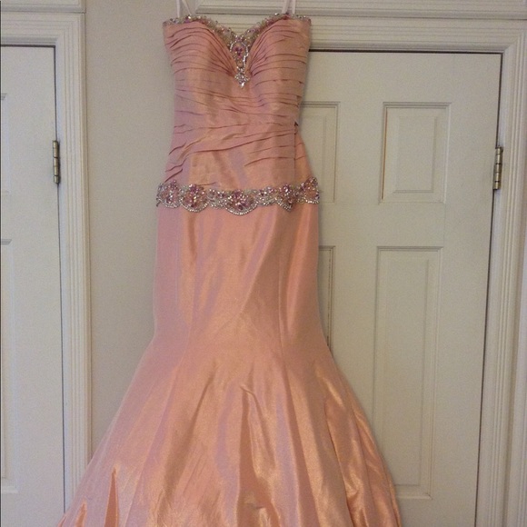 Gown by YSA MAKINO by Stephen yearick - Picture 1 of 7